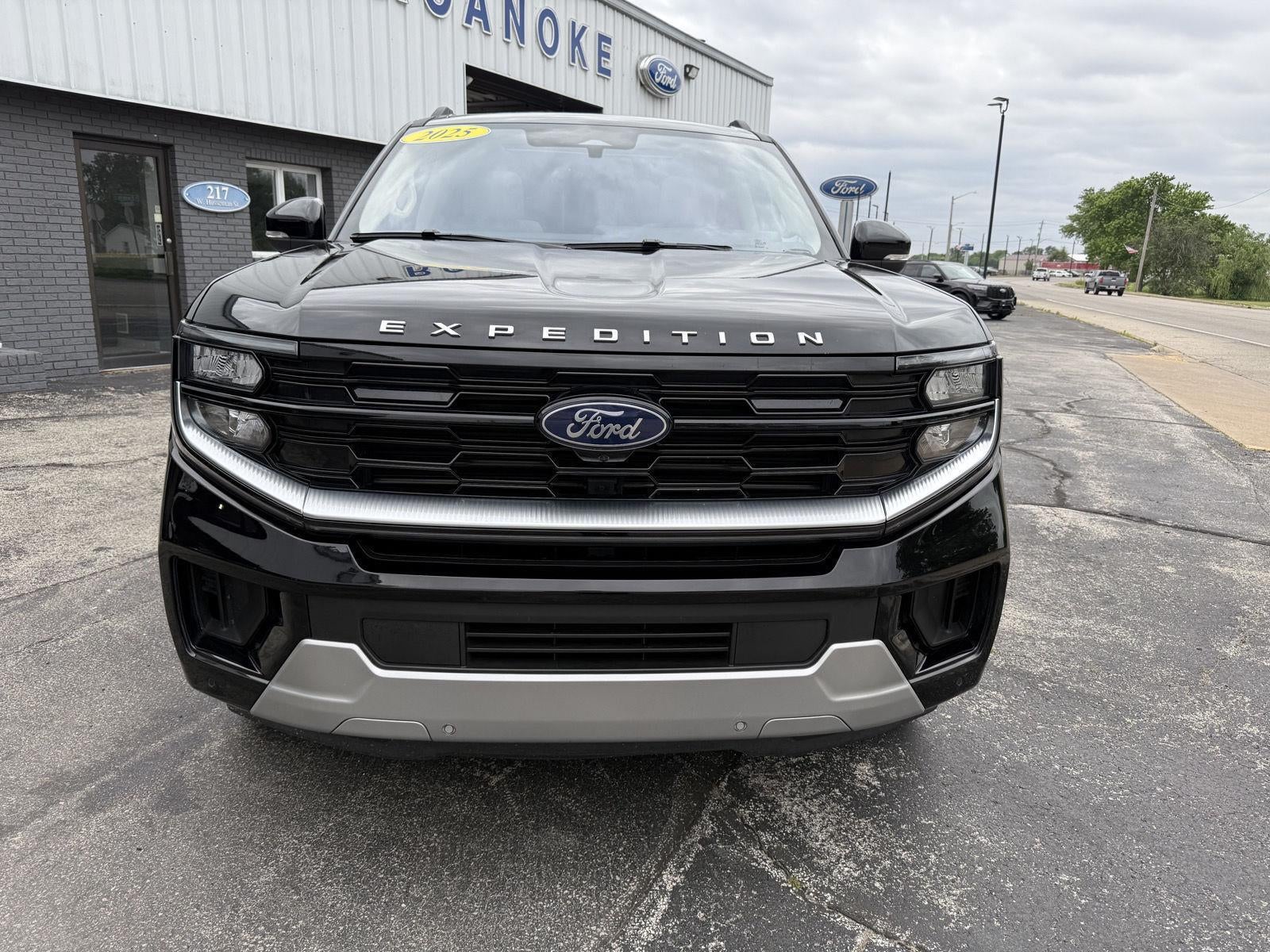 2025 Ford Expedition Platinum
