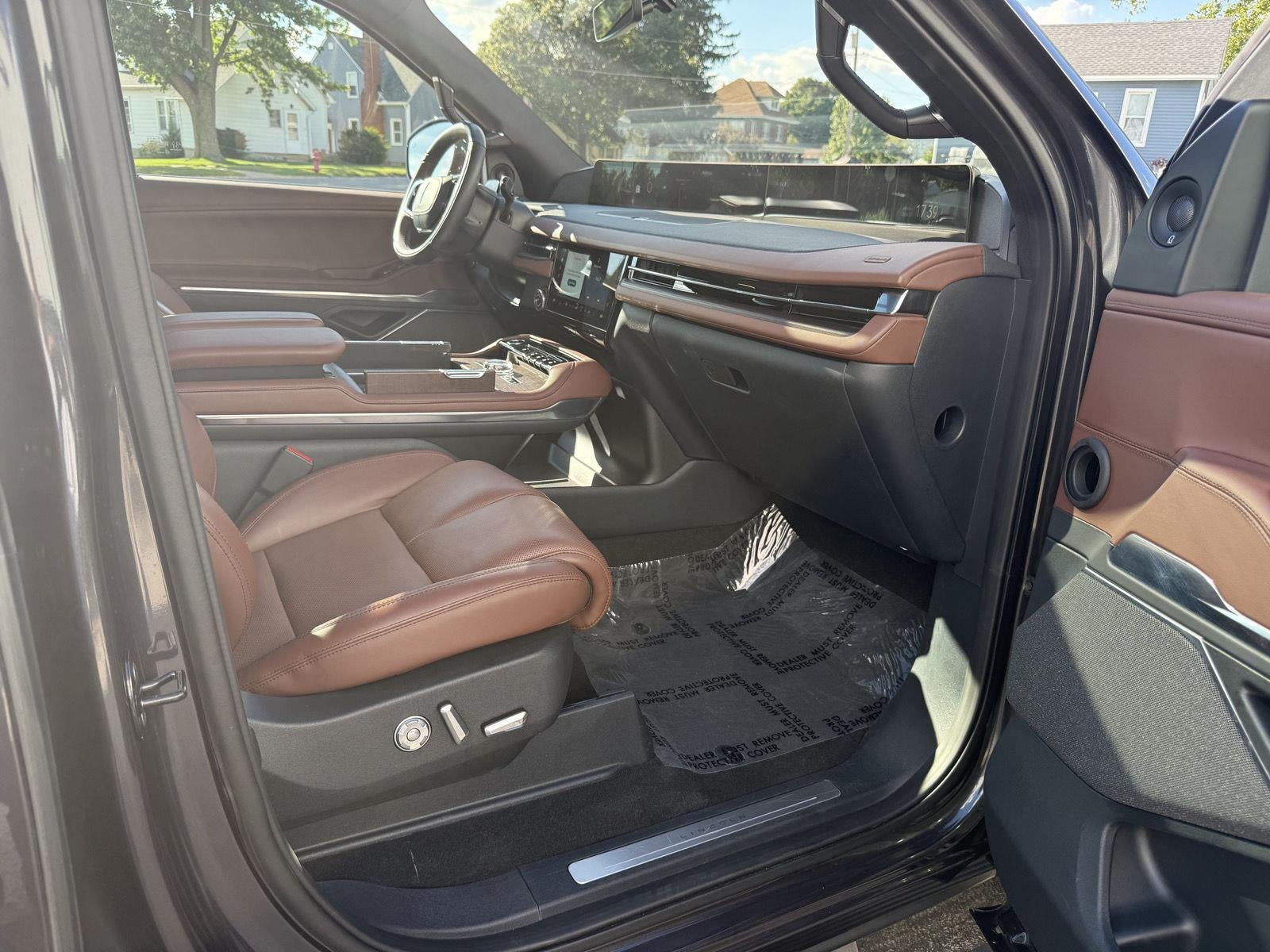 2025 Lincoln NAVIGATOR L RESERVE 4X4