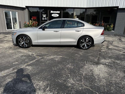 2024 Volvo S60 Core Dark Theme