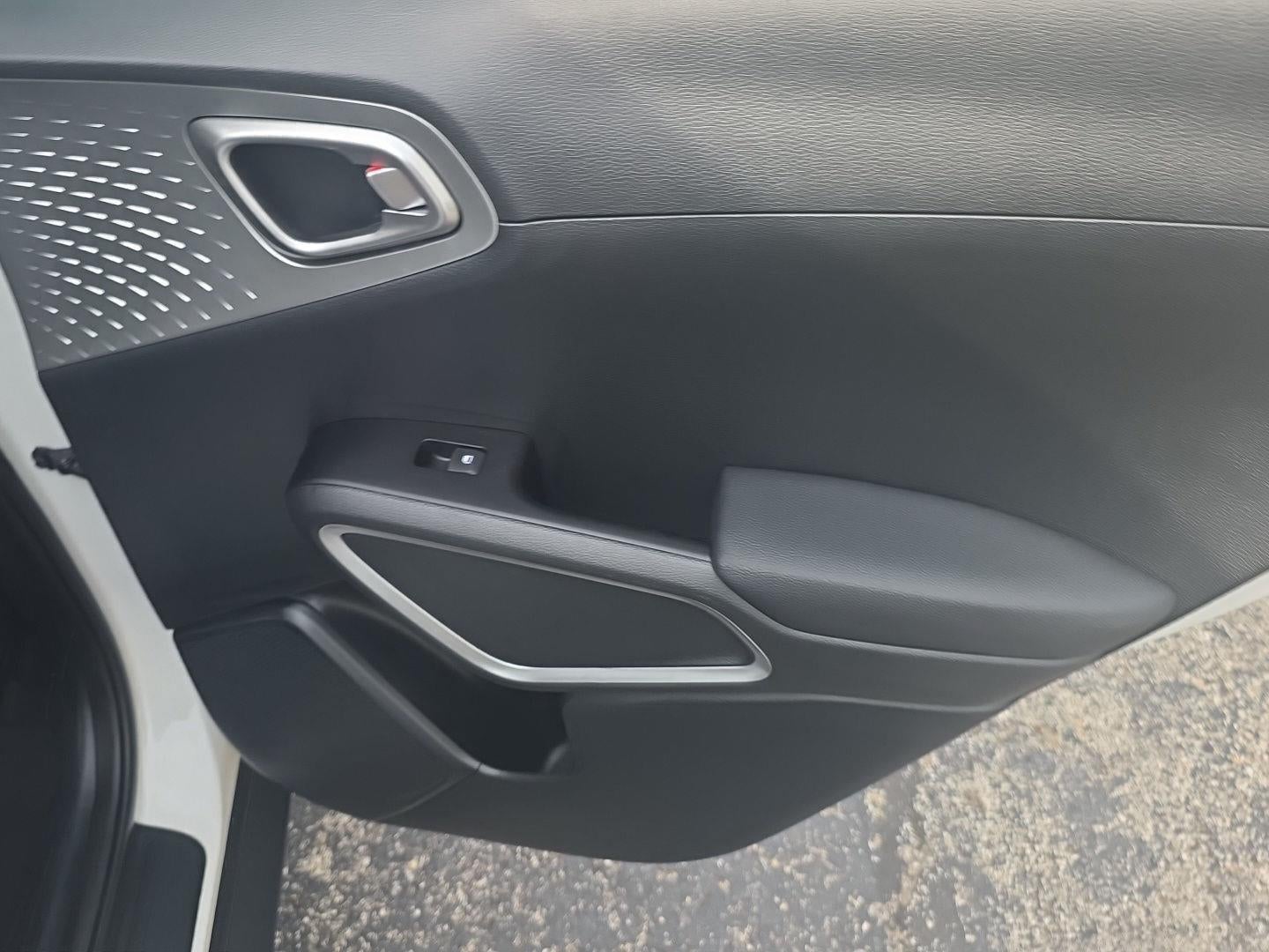 2025 Kia SOUL LX FWD