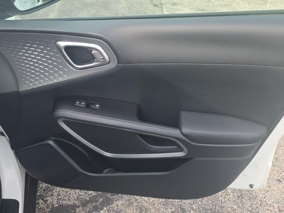 2025 Kia SOUL LX FWD
