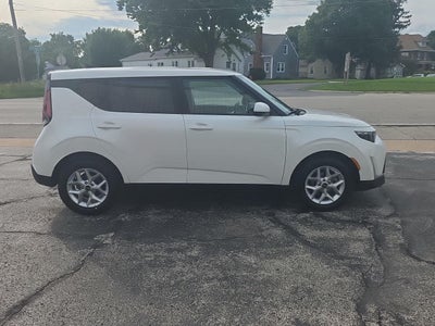 2025 Kia SOUL LX FWD