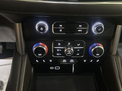 2022 GMC Yukon XL SLT