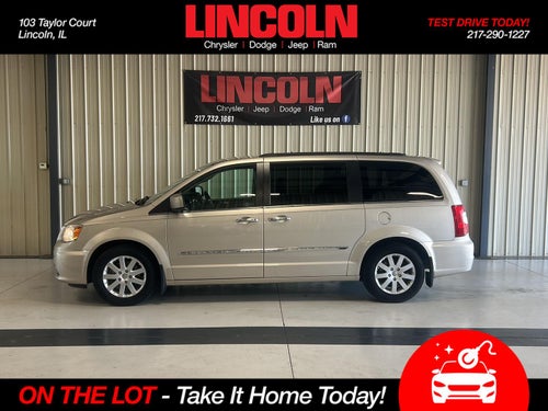 2016 Chrysler Town & Country Touring