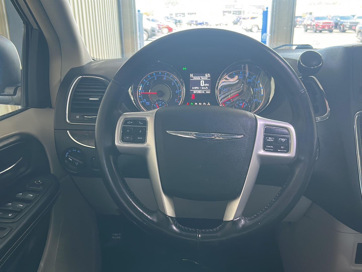 2016 Chrysler Town & Country Touring