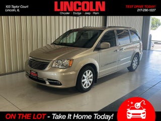 2016 Chrysler Town &amp; Country Touring