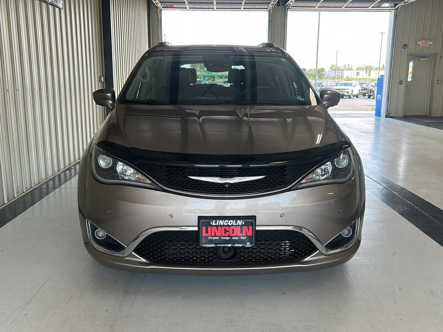 2017 Chrysler Pacifica Touring-L Plus