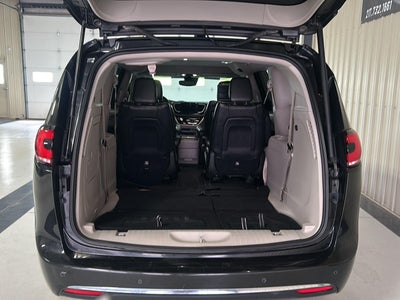 2022 Chrysler Pacifica Hybrid Touring L