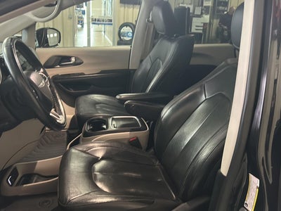 2022 Chrysler Pacifica Hybrid Touring L