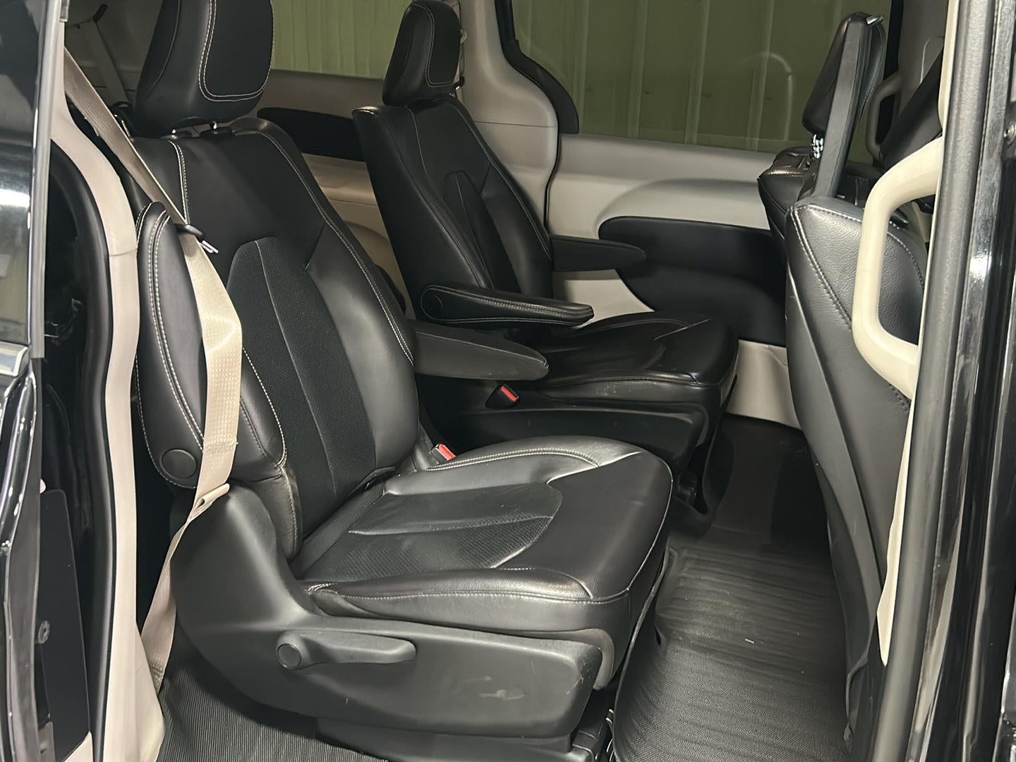 2022 Chrysler Pacifica Hybrid Touring L