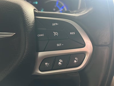 2022 Chrysler Pacifica Hybrid Touring L