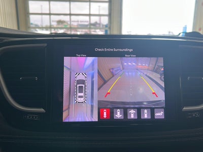 2022 Chrysler Pacifica Hybrid Touring L