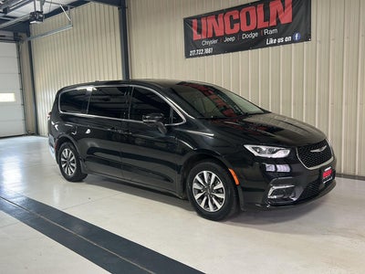2022 Chrysler Pacifica Hybrid Touring L