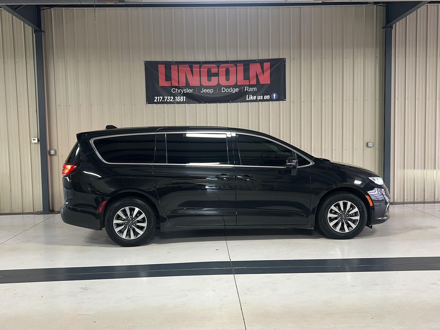 2022 Chrysler Pacifica Hybrid Touring L