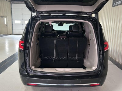 2022 Chrysler Pacifica Hybrid Touring L