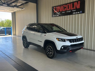 2025 Jeep Compass Trailhawk