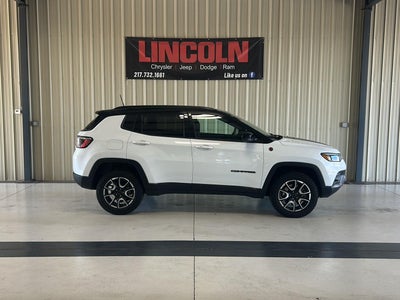 2025 Jeep Compass Trailhawk