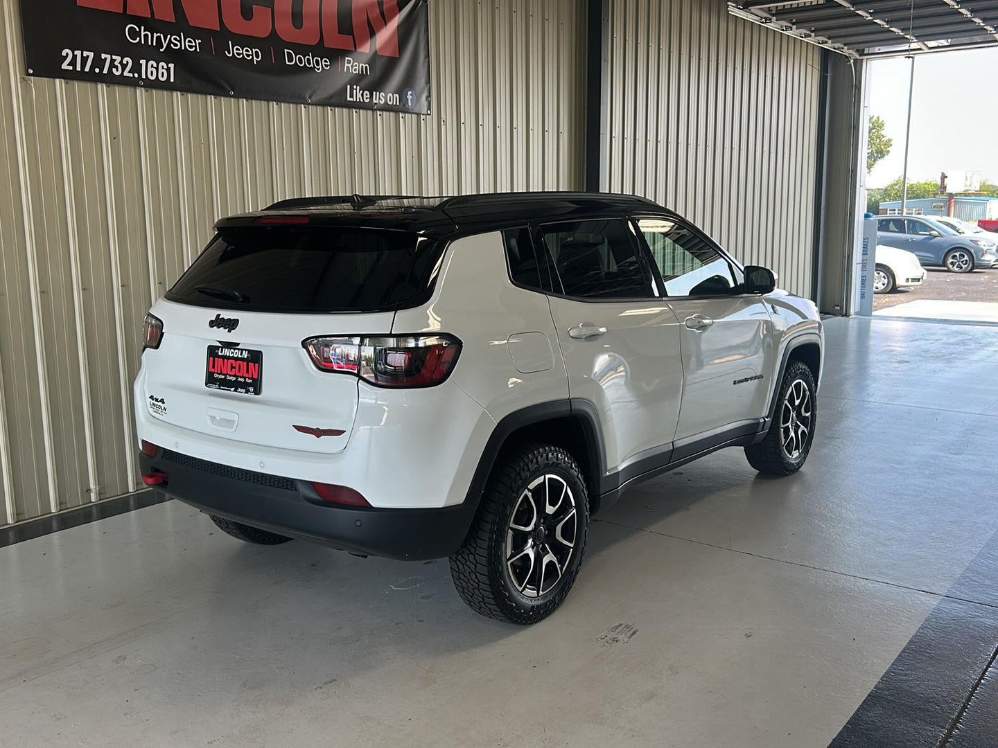 2025 Jeep Compass Trailhawk