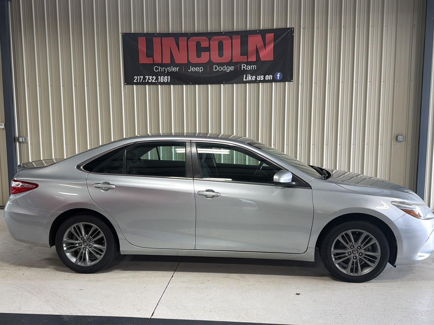 2017 Toyota Camry LE