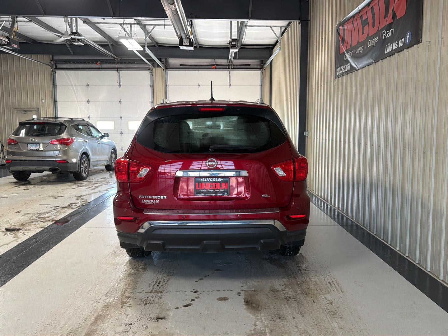 2018 Nissan Pathfinder SL