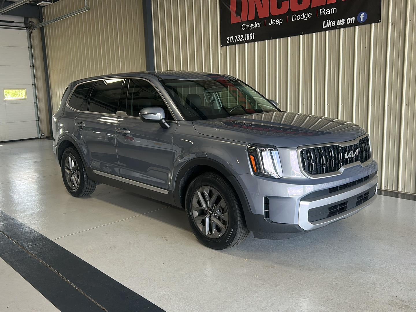 2023 Kia Telluride LX