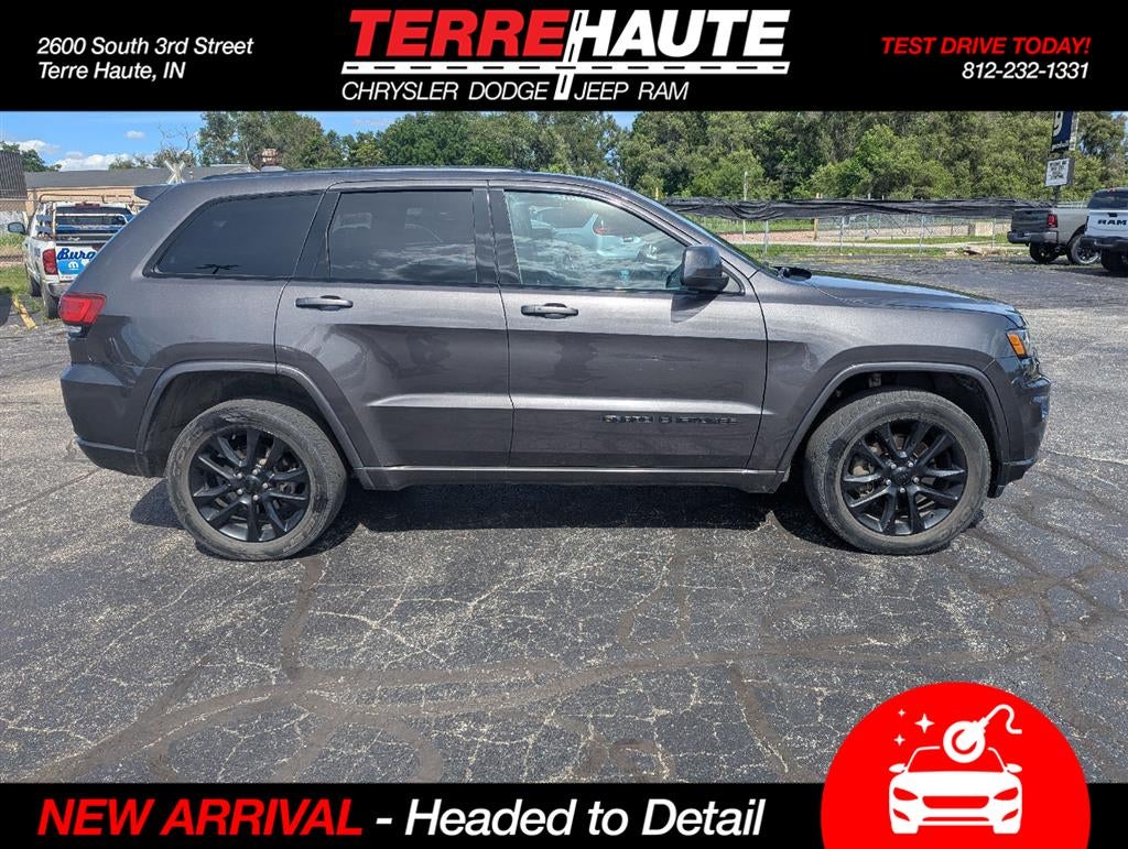 2021 Jeep GRAND CHEROKEE Laredo X