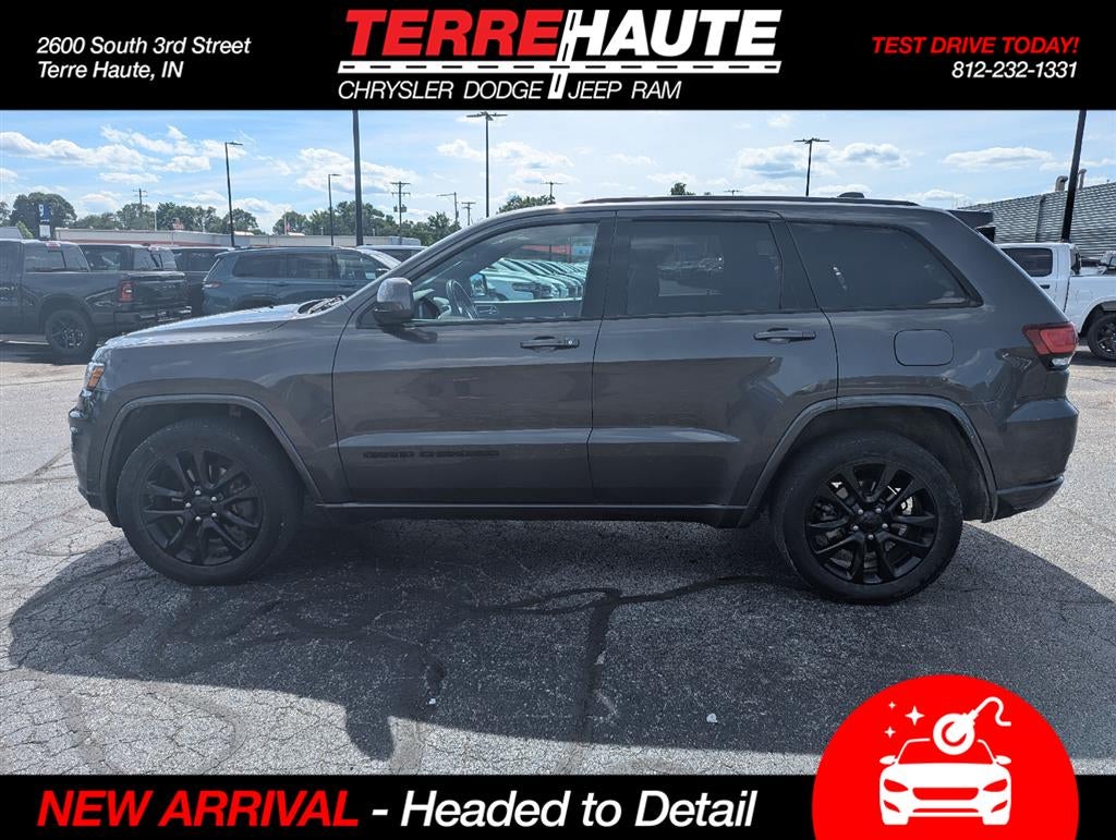 2021 Jeep GRAND CHEROKEE Laredo X