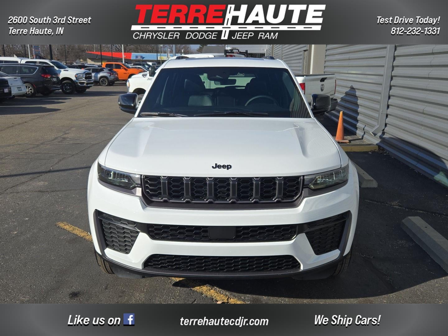 2026 Jeep Grand Cherokee Laredo Altitude