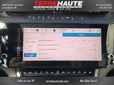 2026 Jeep Grand Cherokee Laredo Altitude