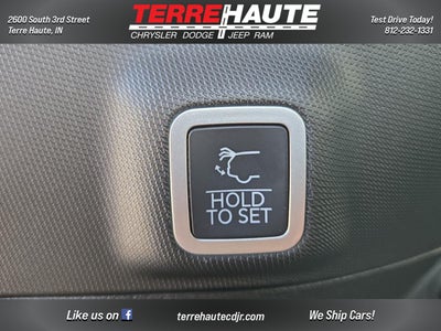 2026 Jeep Grand Cherokee Laredo Altitude