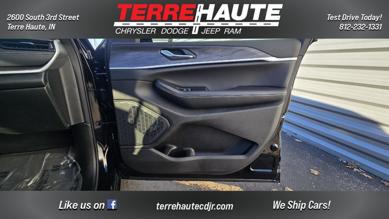 2026 Jeep Grand Cherokee Laredo Altitude