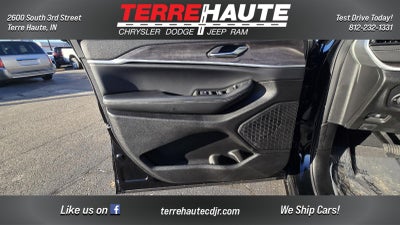 2026 Jeep Grand Cherokee Laredo Altitude