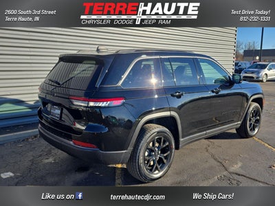 2026 Jeep Grand Cherokee Laredo Altitude