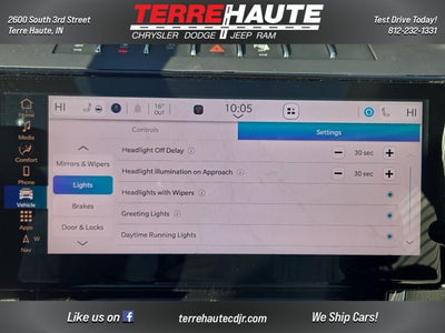 2026 Jeep Grand Cherokee Laredo Altitude