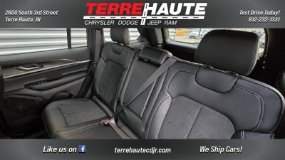 2026 Jeep Grand Cherokee Laredo Altitude