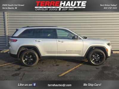 2026 Jeep Grand Cherokee Laredo Altitude