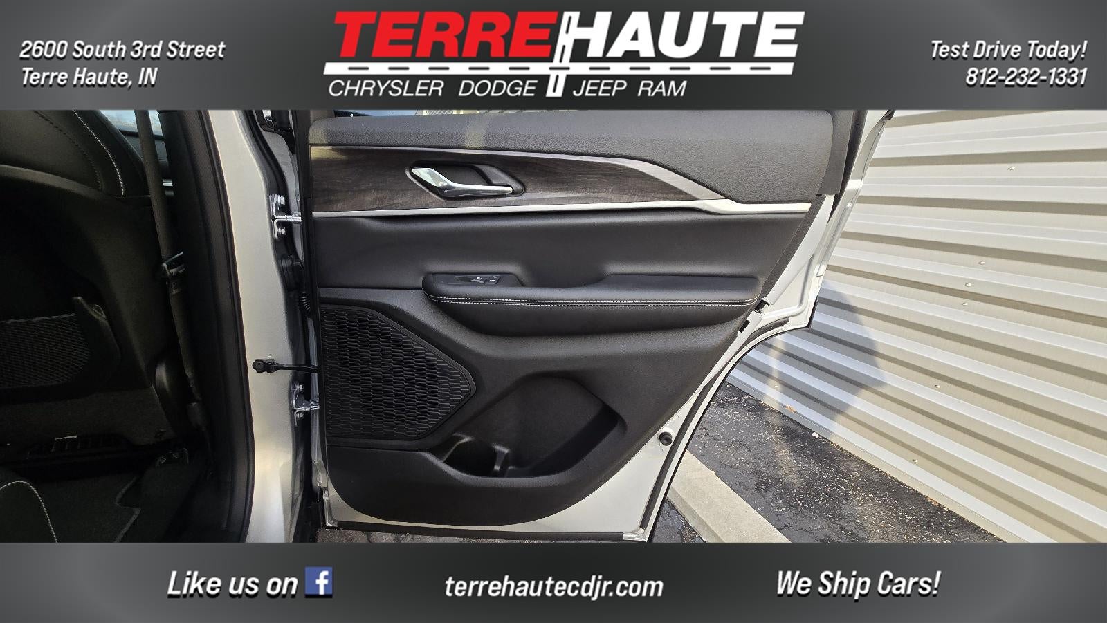 2026 Jeep Grand Cherokee Laredo Altitude