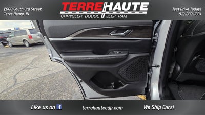 2026 Jeep Grand Cherokee Laredo Altitude