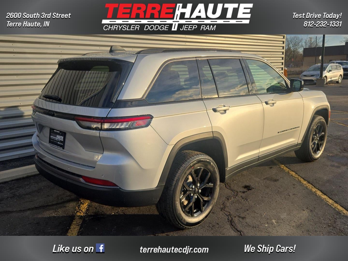 2026 Jeep Grand Cherokee Laredo Altitude