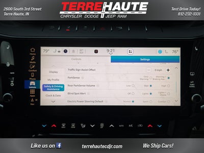 2026 Jeep Grand Cherokee Laredo Altitude