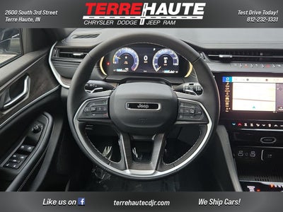 2026 Jeep Grand Cherokee Laredo Altitude