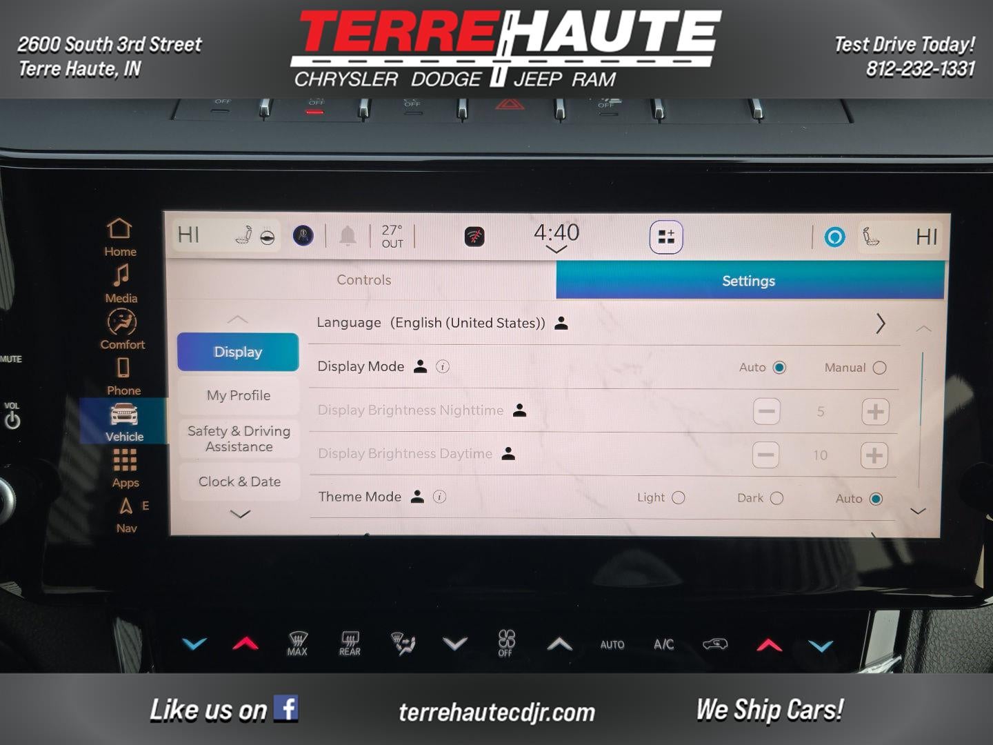 2026 Jeep Grand Cherokee Laredo Altitude