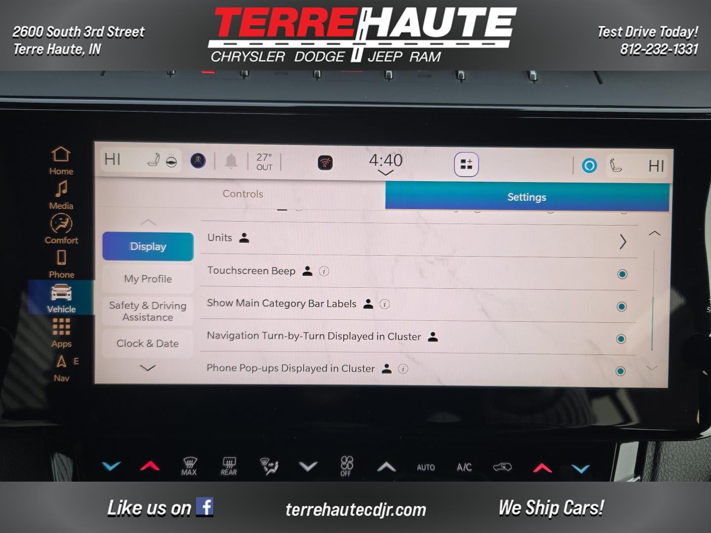 2026 Jeep Grand Cherokee Laredo Altitude