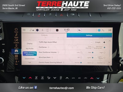 2026 Jeep Grand Cherokee Laredo Altitude