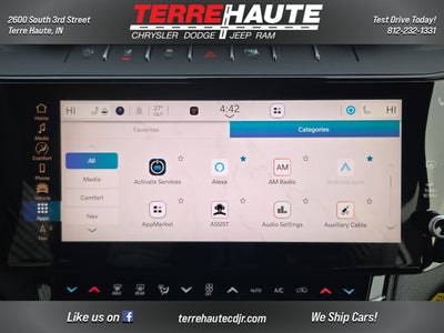 2026 Jeep Grand Cherokee Laredo Altitude