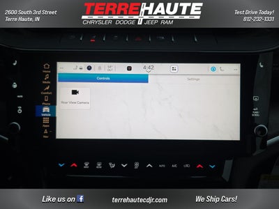 2026 Jeep Grand Cherokee Laredo Altitude