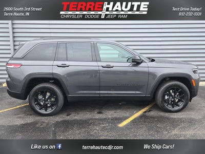 2026 Jeep Grand Cherokee Laredo Altitude