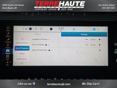 2026 Jeep Grand Cherokee Laredo Altitude