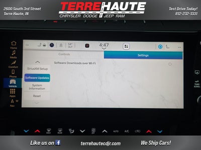 2026 Jeep Grand Cherokee Laredo Altitude