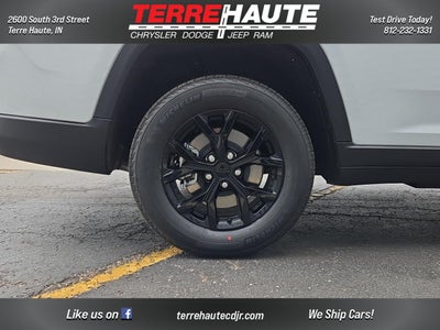 2026 Jeep Grand Cherokee L Laredo Altitude